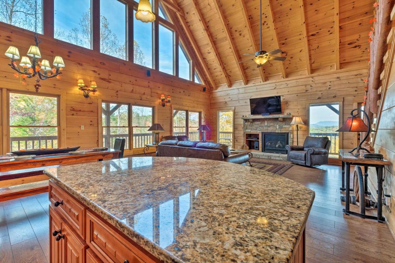 Pigeon Forge Cabin With Brand New Hot Tub And Views! Sevierville Exteriör bild