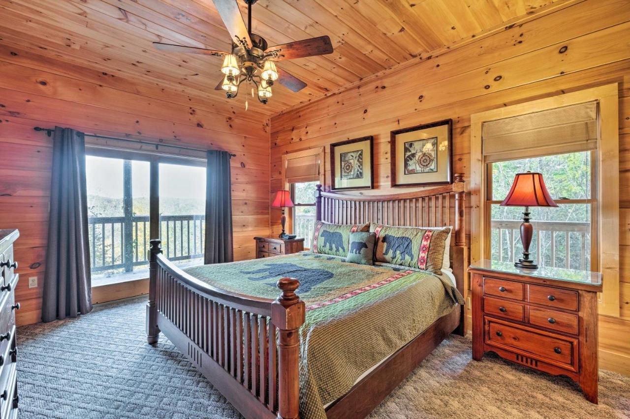 Pigeon Forge Cabin With Brand New Hot Tub And Views! Sevierville Exteriör bild