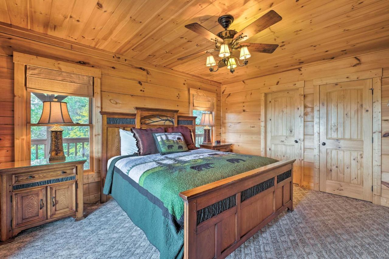 Pigeon Forge Cabin With Brand New Hot Tub And Views! Sevierville Exteriör bild