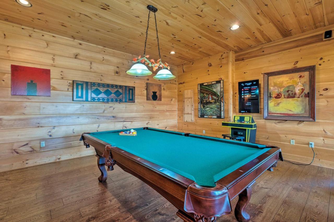 Pigeon Forge Cabin With Brand New Hot Tub And Views! Sevierville Exteriör bild