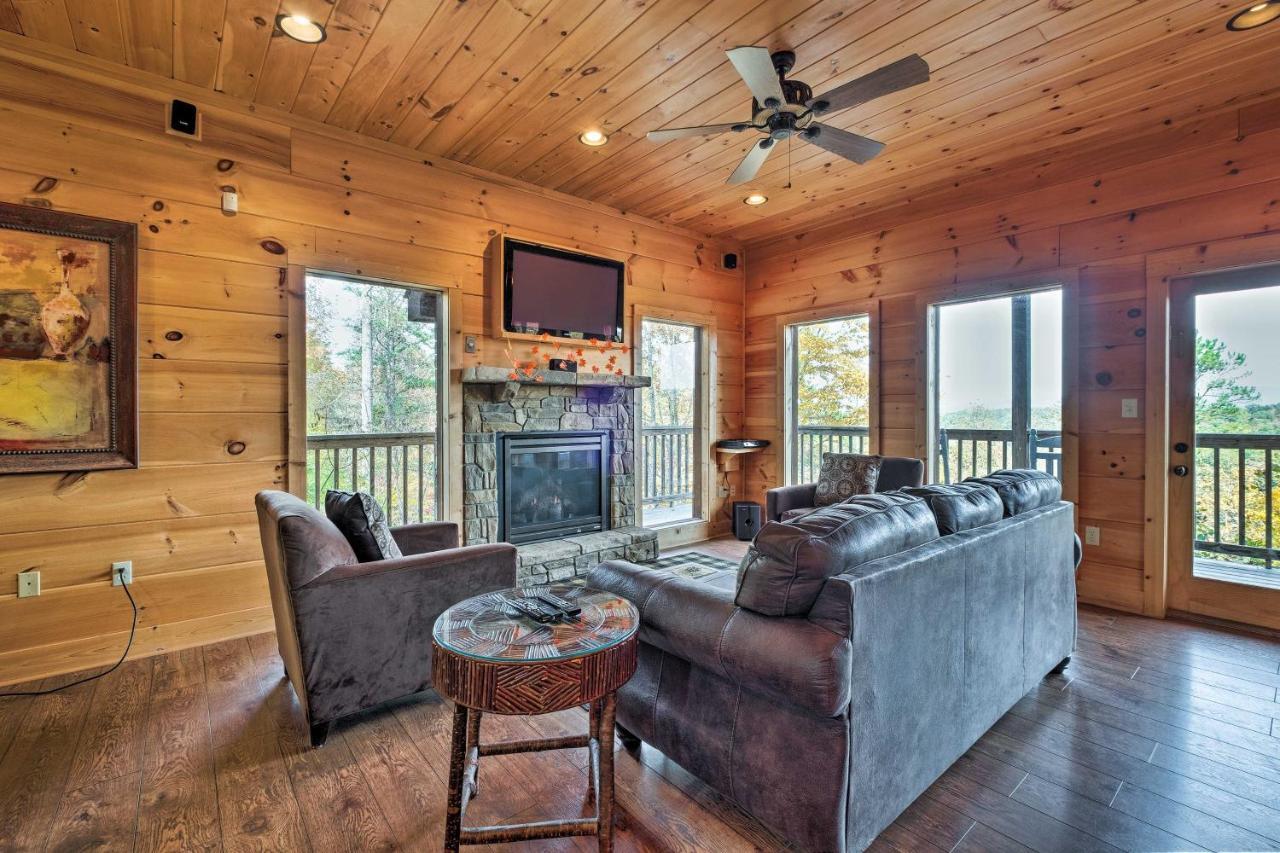 Pigeon Forge Cabin With Brand New Hot Tub And Views! Sevierville Exteriör bild