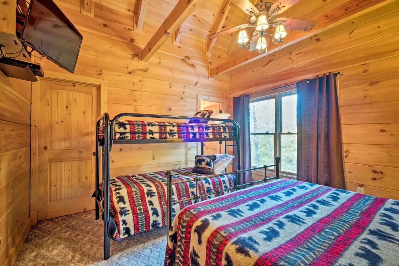 Pigeon Forge Cabin With Brand New Hot Tub And Views! Sevierville Exteriör bild